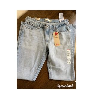 Levi's 711 Skinny